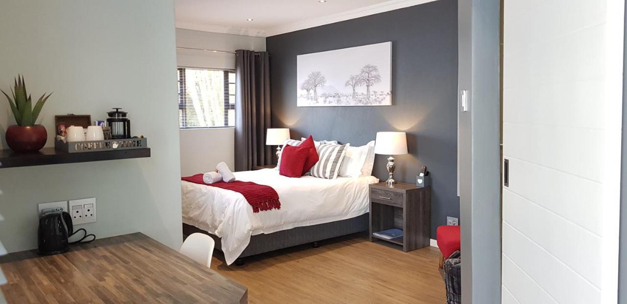 The Hillcrest Guesthouse イースト・ロンドン エクステリア 写真